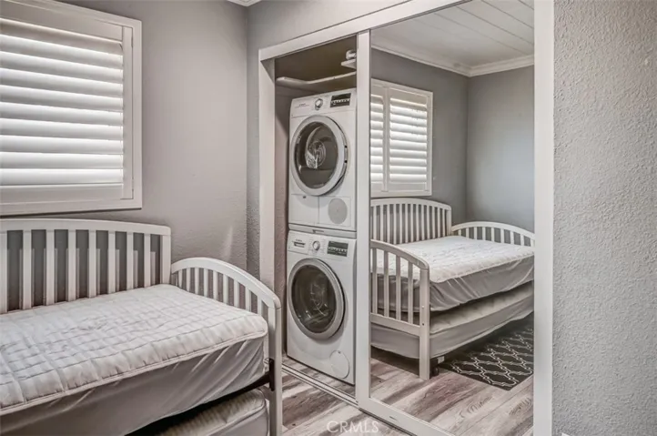 Washer & Dryer