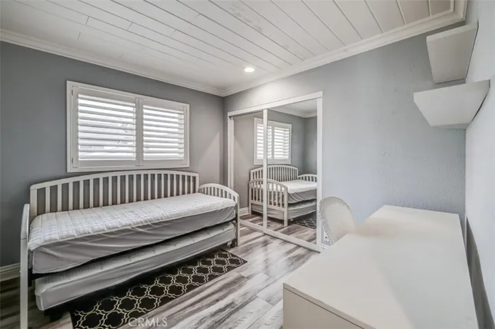 2nd Bedroom has a daybed
