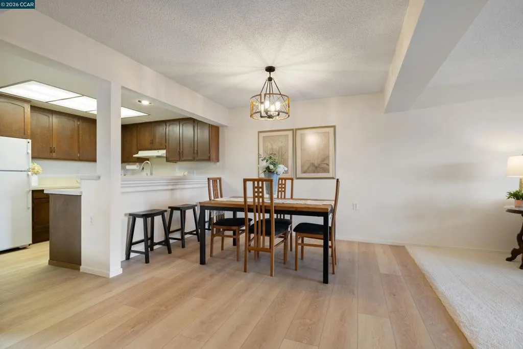 1348 1348 Rockledge Ln 4, Walnut Creek, California 94595 home-pic-4