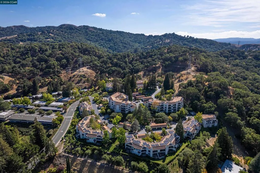 1348 1348 Rockledge Ln 4, Walnut Creek, California 94595 home-pic-35