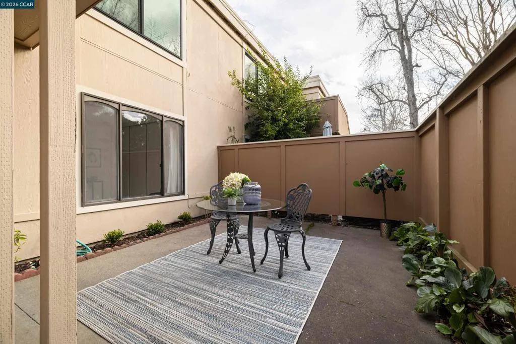 1348 1348 Rockledge Ln 4, Walnut Creek, California 94595 home-pic-18