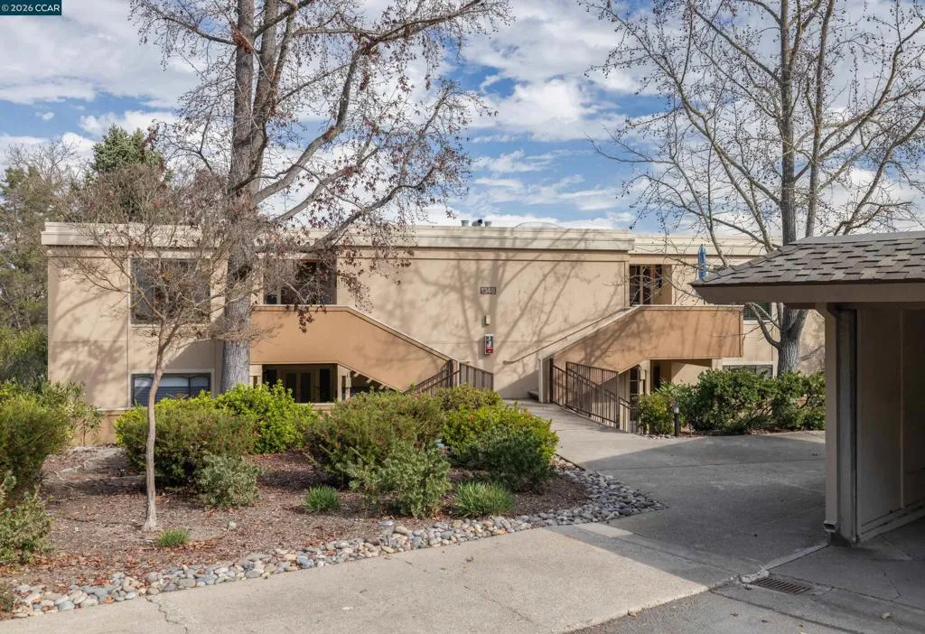 1348 1348 Rockledge Ln 4, Walnut Creek, California 94595 home-pic-20