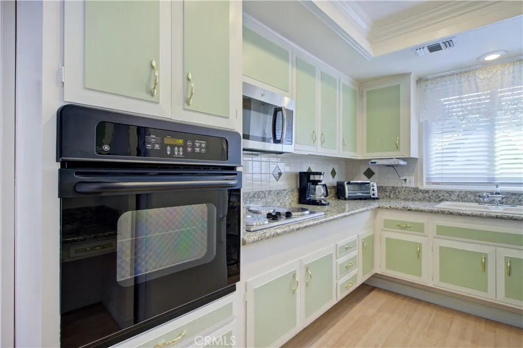 89 Calle Aragon F, Laguna Woods, California 92637 home-pic-12