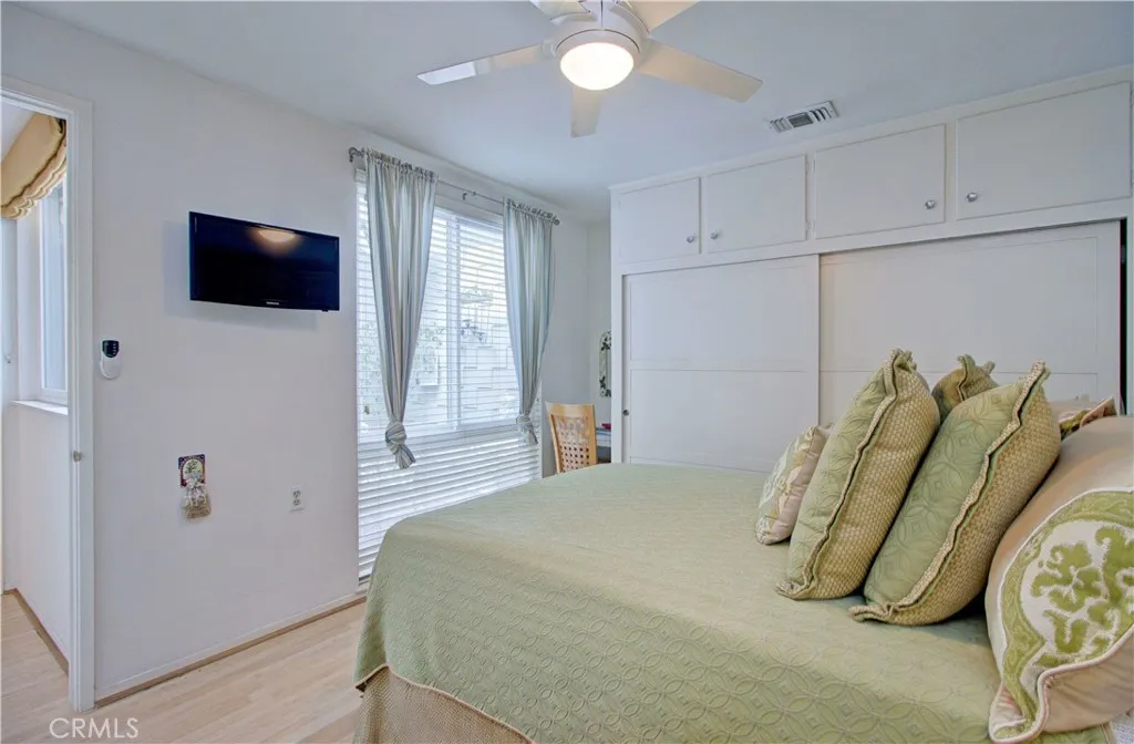 89 Calle Aragon F, Laguna Woods, California 92637 home-pic-32