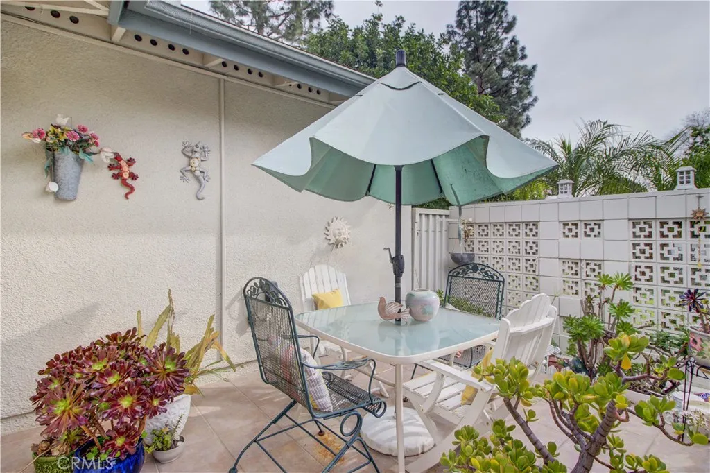 89 Calle Aragon F, Laguna Woods, California 92637 home-pic-35