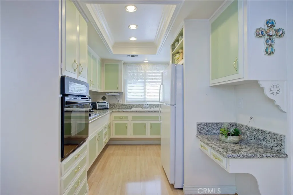89 Calle Aragon F, Laguna Woods, California 92637 home-pic-11