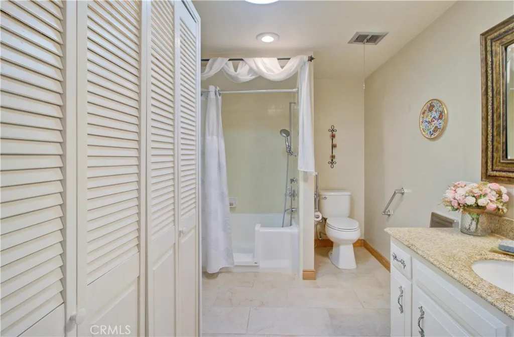 89 Calle Aragon F, Laguna Woods, California 92637 home-pic-25