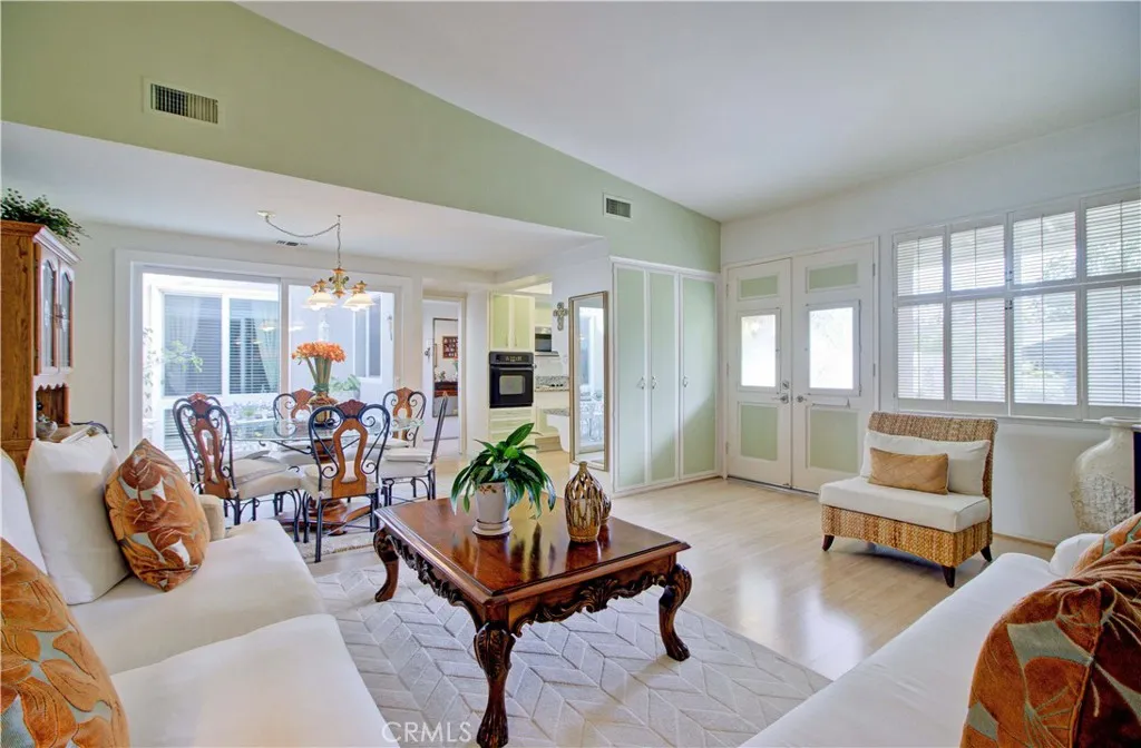 89 Calle Aragon F, Laguna Woods, California 92637 home-pic-8