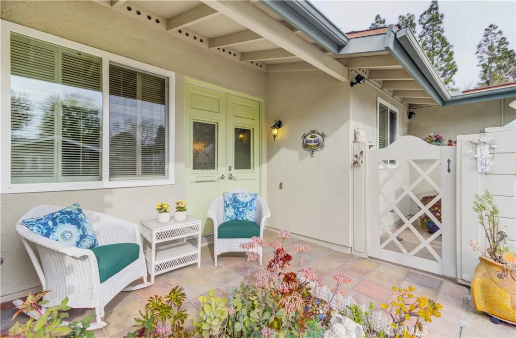 89 Calle Aragon F, Laguna Woods, California 92637 home-pic-2