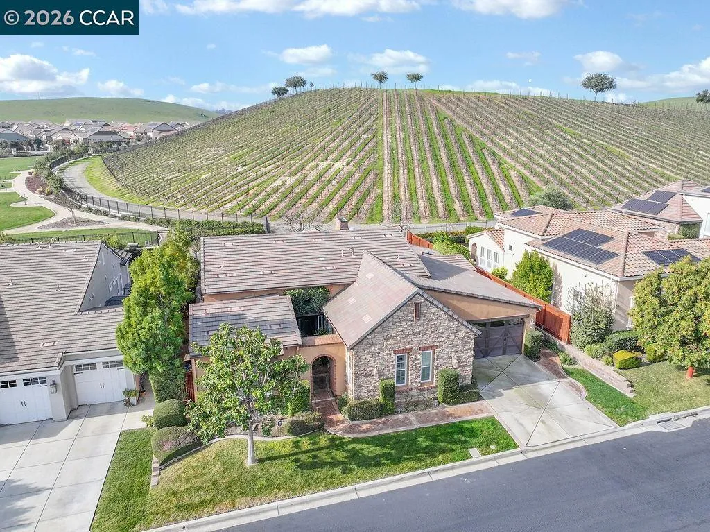 1155 1155 Saint Julien St, Brentwood, California 94513 home-pic-3