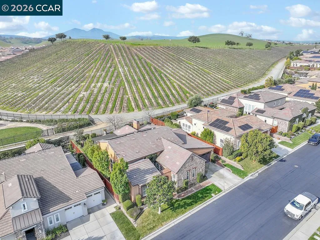 1155 1155 Saint Julien St, Brentwood, California 94513 home-pic-2