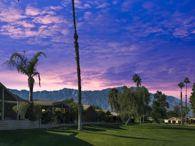 004 WESTERN GOLF COURSE VIEW