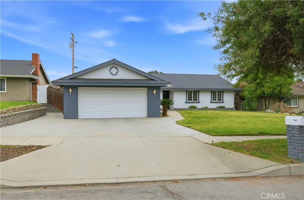 1640 Lakewood Avenue, Upland, California 91784 home-pic-2