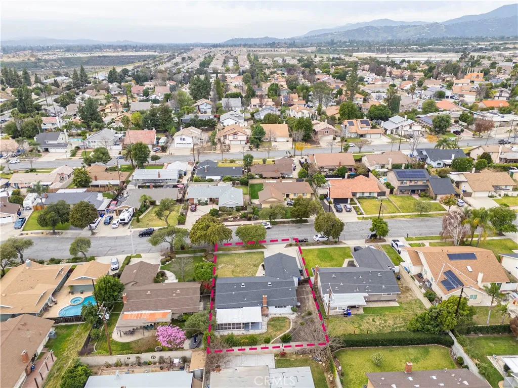 1640 Lakewood Avenue, Upland, California 91784 home-pic-37