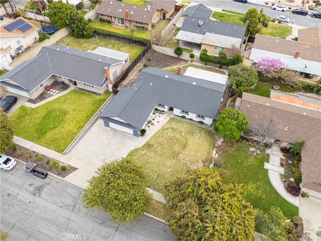 1640 Lakewood Avenue, Upland, California 91784 home-pic-35