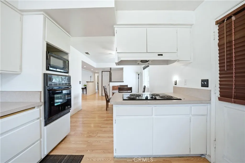1640 Lakewood Avenue, Upland, California 91784 home-pic-14