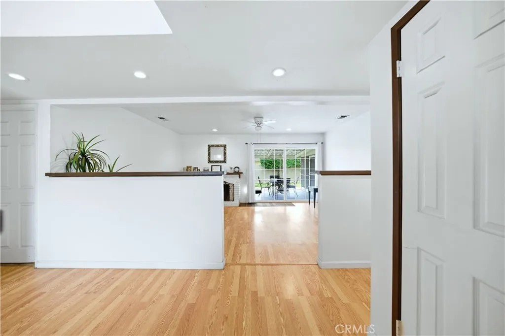 1640 Lakewood Avenue, Upland, California 91784 home-pic-4