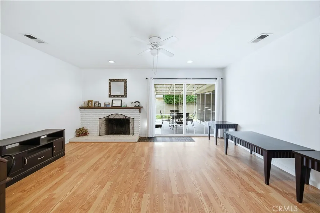 1640 Lakewood Avenue, Upland, California 91784 home-pic-5