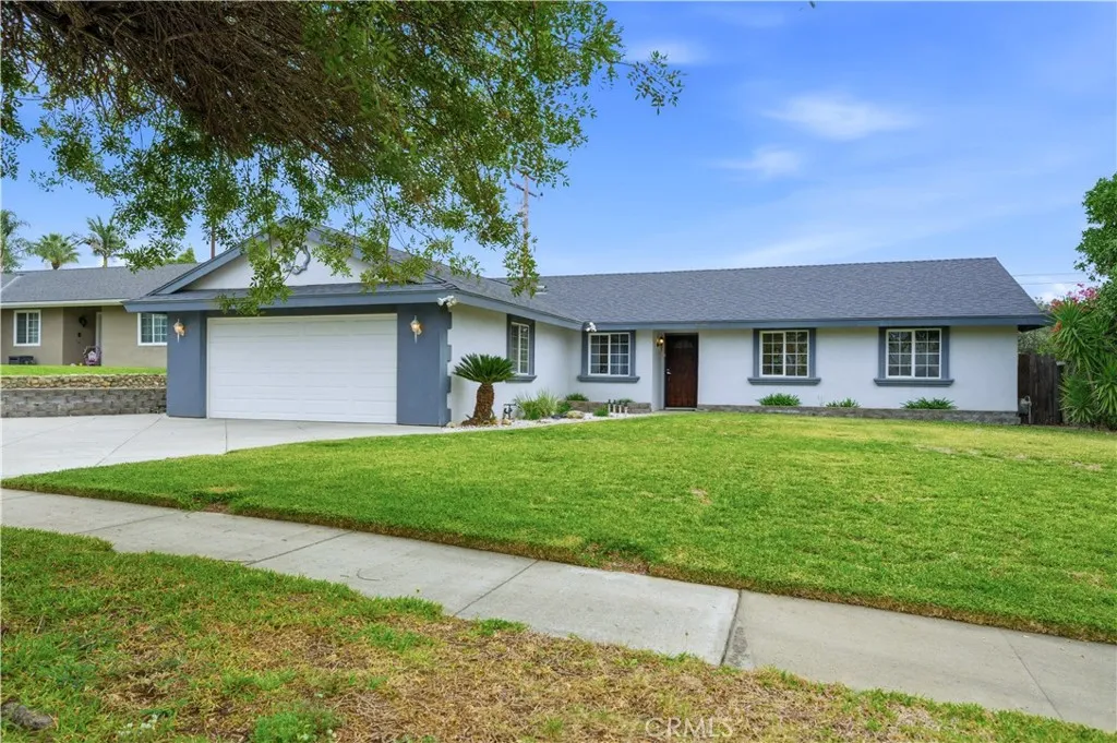 1640 Lakewood Avenue, Upland, California 91784 home-pic-3