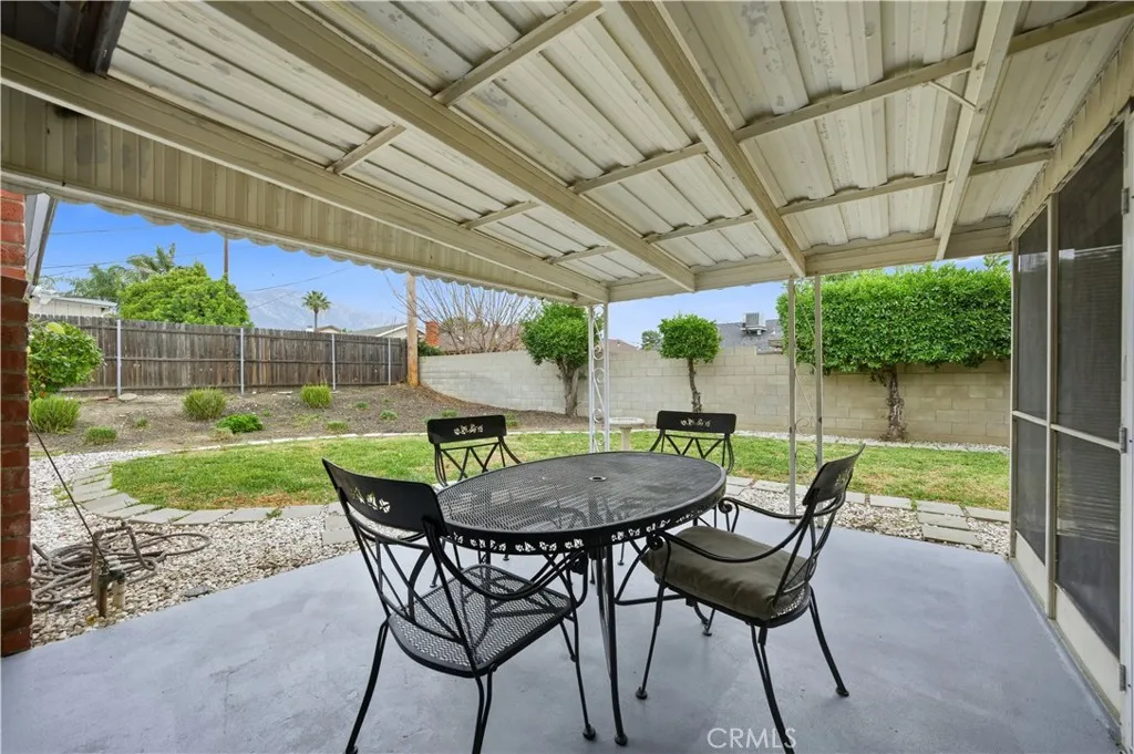 1640 Lakewood Avenue, Upland, California 91784 home-pic-28