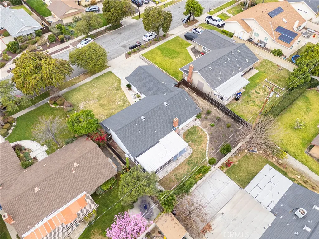 1640 Lakewood Avenue, Upland, California 91784 home-pic-34