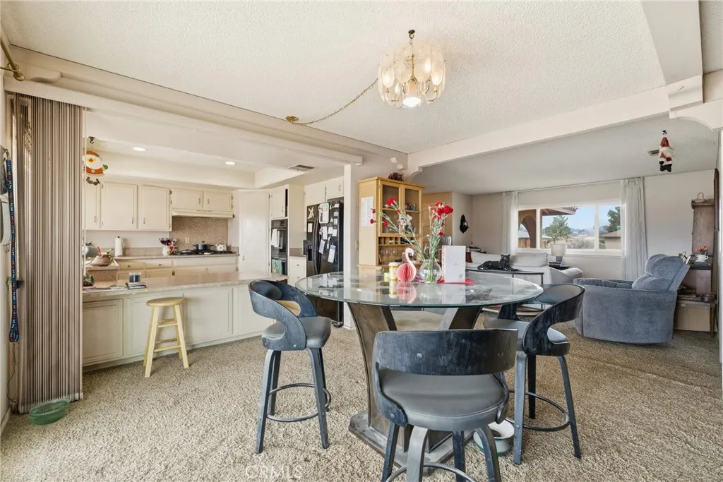 19629 Oneida, Apple Valley, California 92307 home-pic-10
