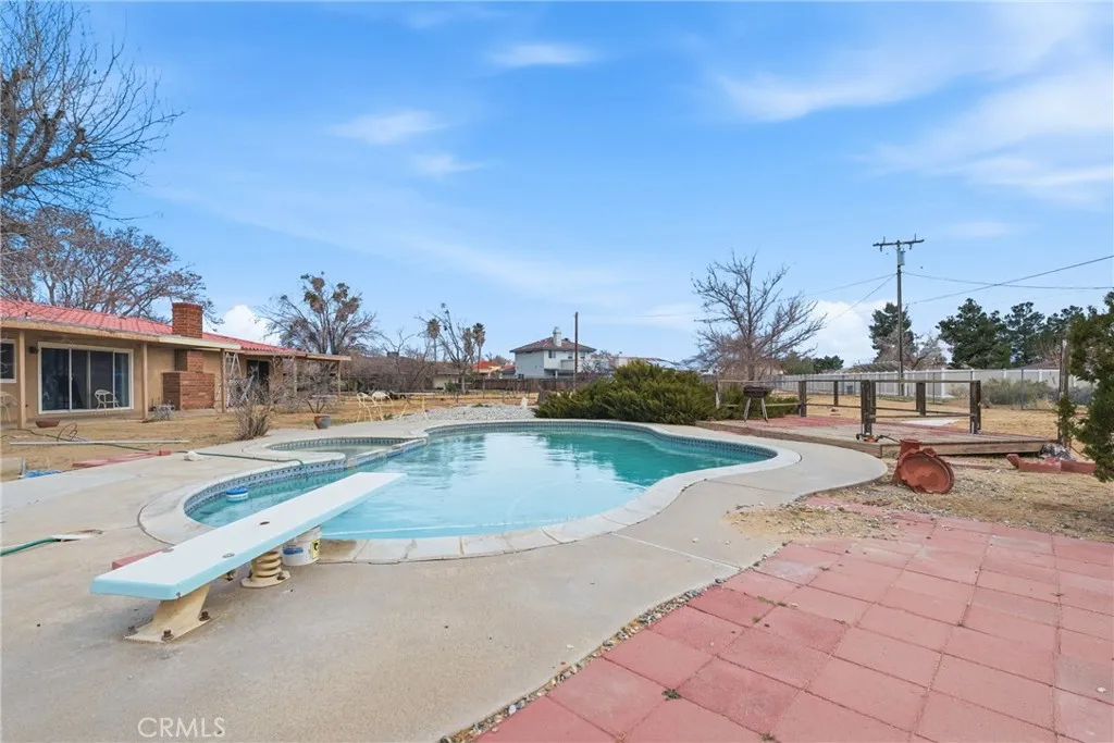 19629 Oneida, Apple Valley, California 92307 home-pic-27
