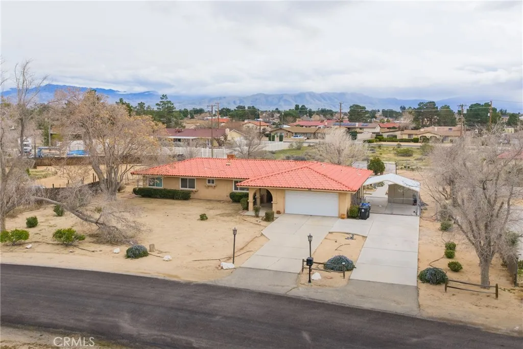 19629 Oneida, Apple Valley, California 92307 home-pic-1