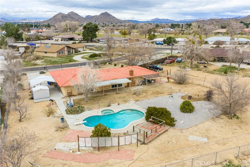 19629 Oneida, Apple Valley, California 92307 home-pic-33