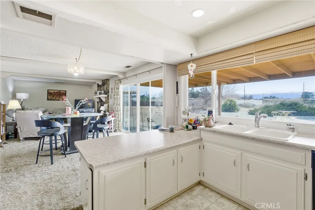 19629 Oneida, Apple Valley, California 92307 home-pic-14