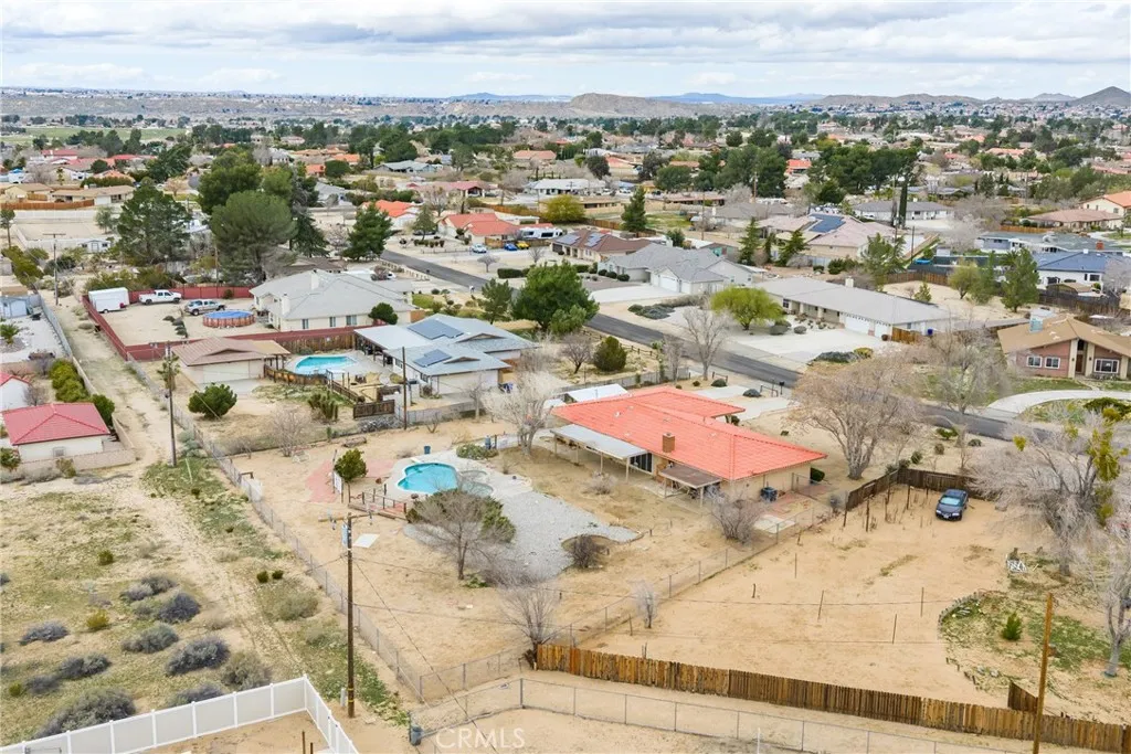 19629 Oneida, Apple Valley, California 92307 home-pic-35
