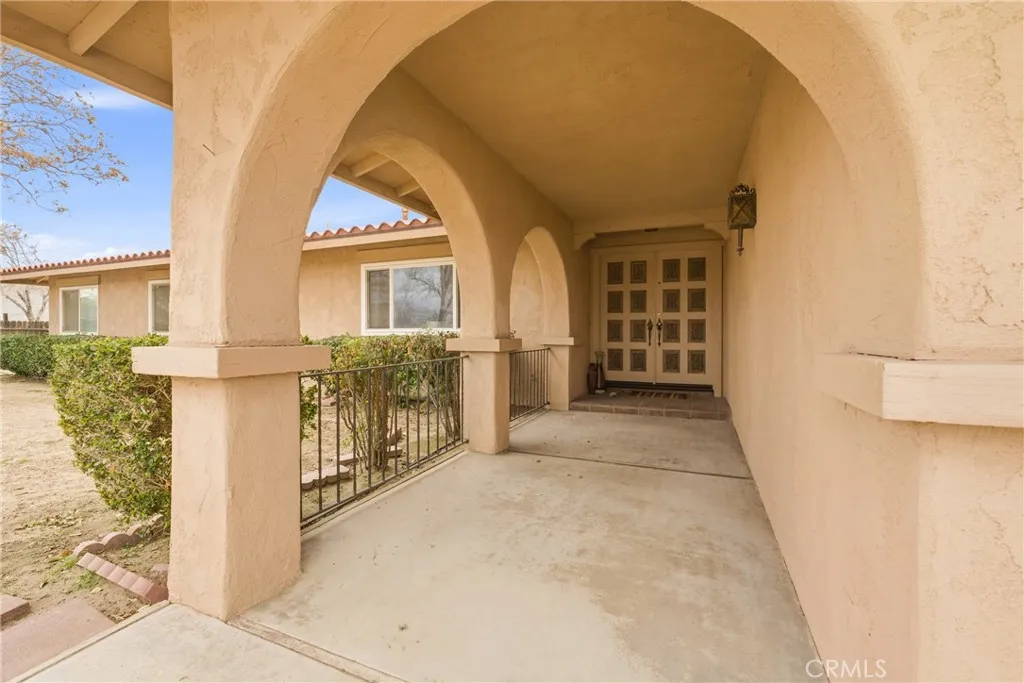 19629 Oneida, Apple Valley, California 92307 home-pic-3