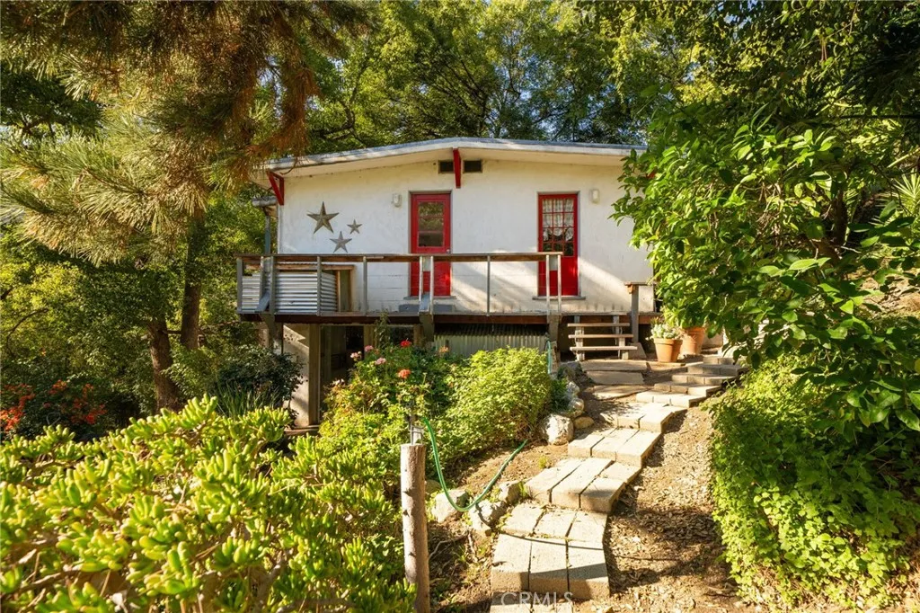 2800 N Mountain Avenue, Upland, California 91784 home-pic-1
