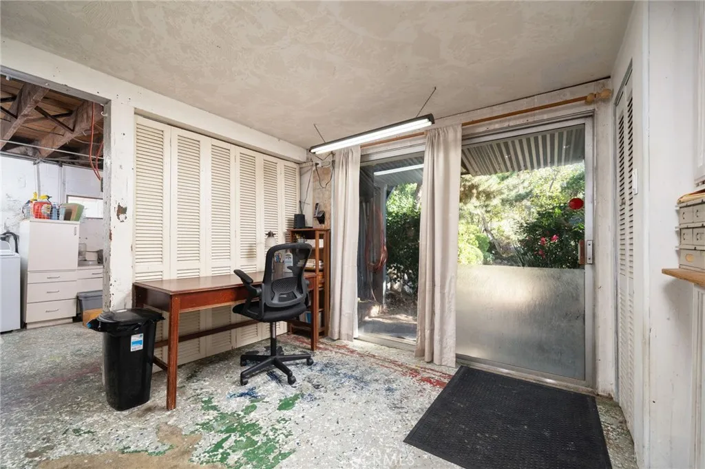 2800 N Mountain Avenue, Upland, California 91784 home-pic-8