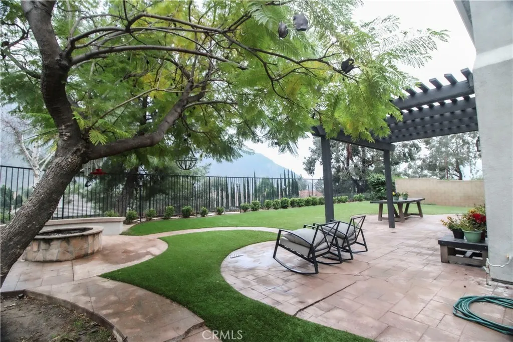 20 Moonridge Court, Azusa, California 91702 home-pic-33