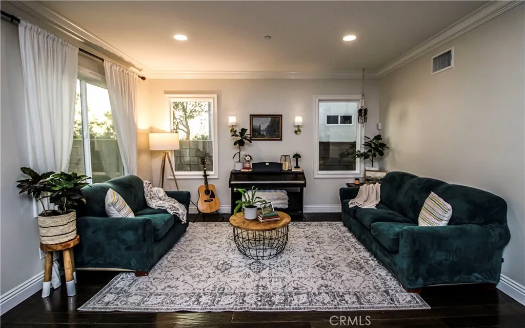 20 Moonridge Court, Azusa, California 91702 home-pic-7