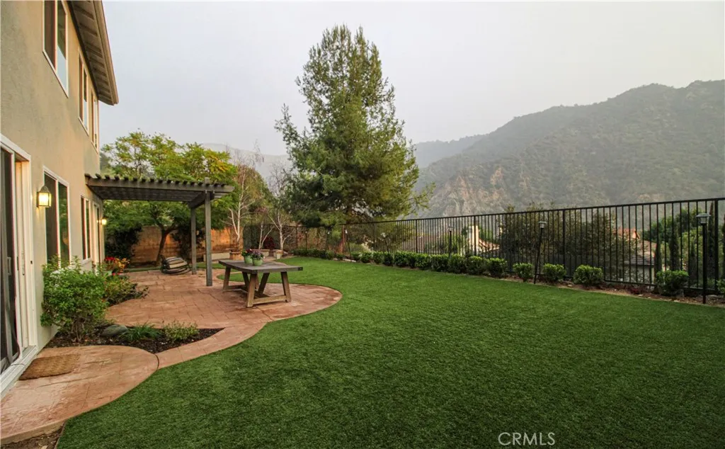 20 Moonridge Court, Azusa, California 91702 home-pic-42