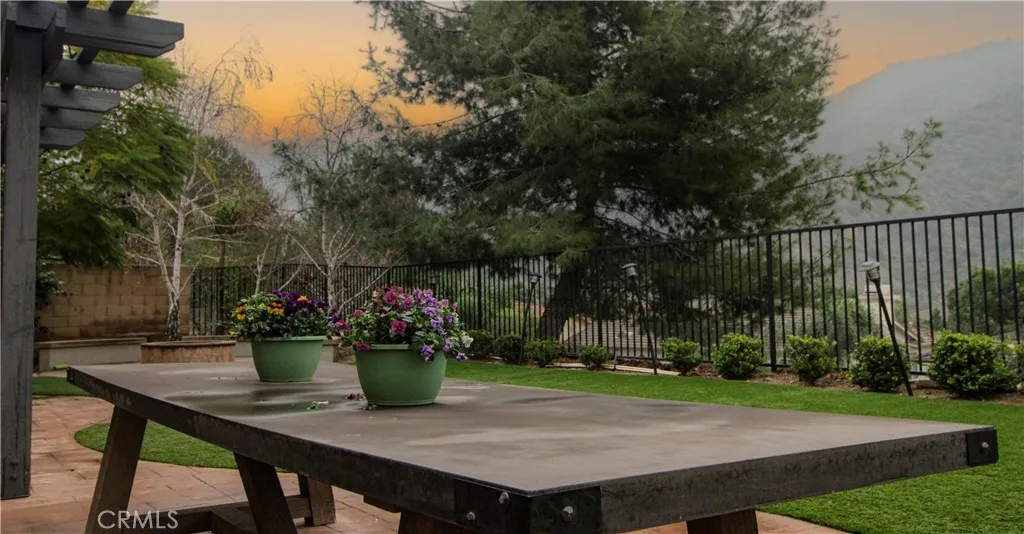 20 Moonridge Court, Azusa, California 91702 home-pic-40