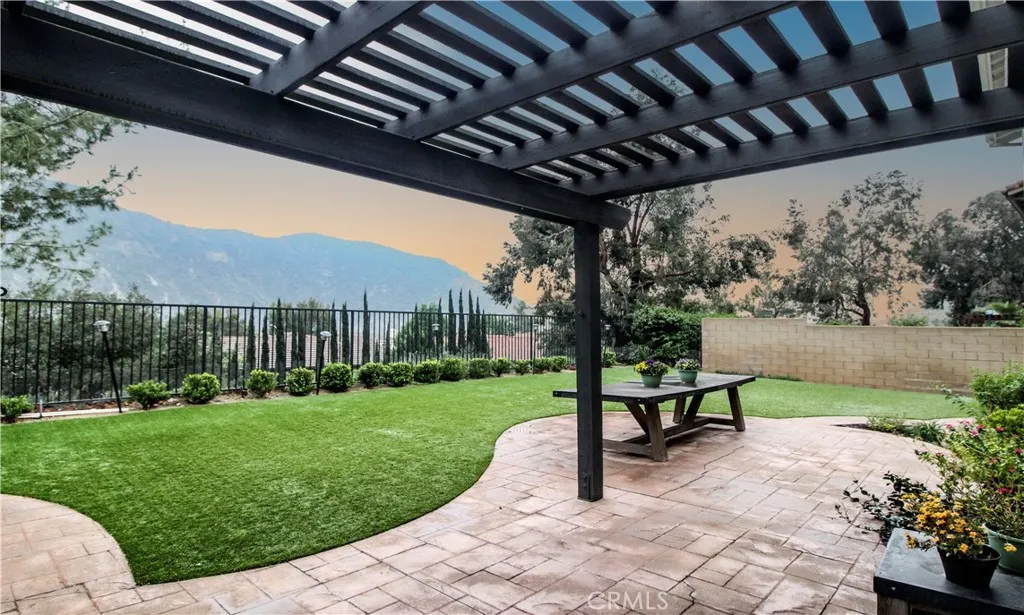 20 Moonridge Court, Azusa, California 91702 home-pic-35
