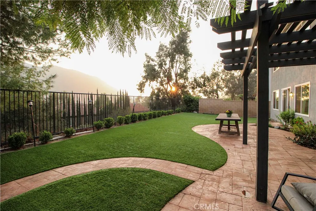 20 Moonridge Court, Azusa, California 91702 home-pic-39