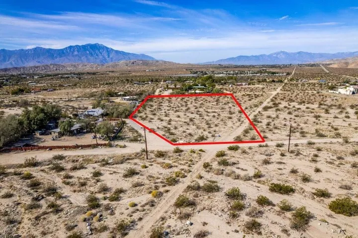 1 Smith Rd Sky Valley