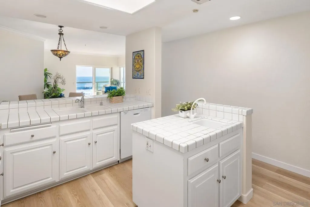 1442 Seacoast 7, Imperial Beach, California 91932 home-pic-22