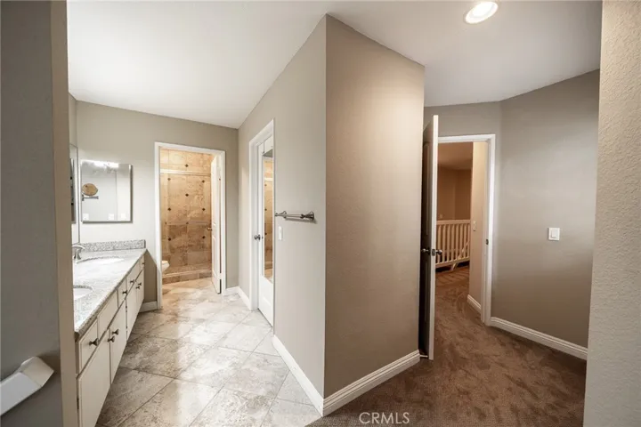 Master Suite Bathroom_Entry