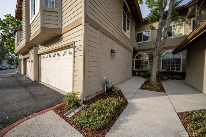 Front outdoors_angle