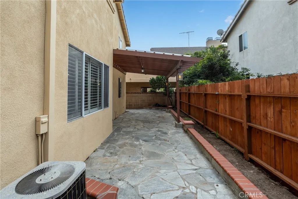 1888 Plaza Del Amo, Torrance, California 90501 home-pic-27