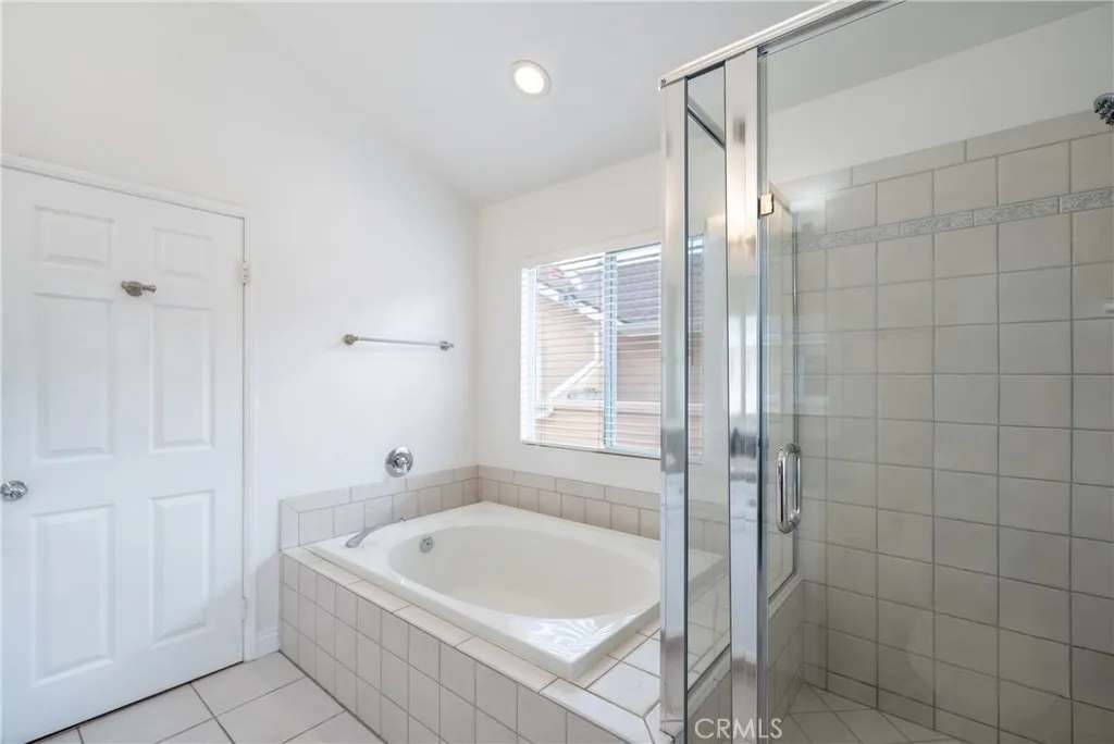 1888 Plaza Del Amo, Torrance, California 90501 home-pic-22