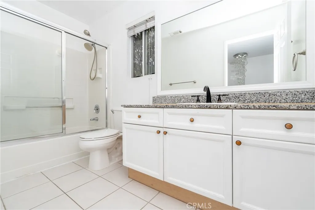 1888 Plaza Del Amo, Torrance, California 90501 home-pic-9
