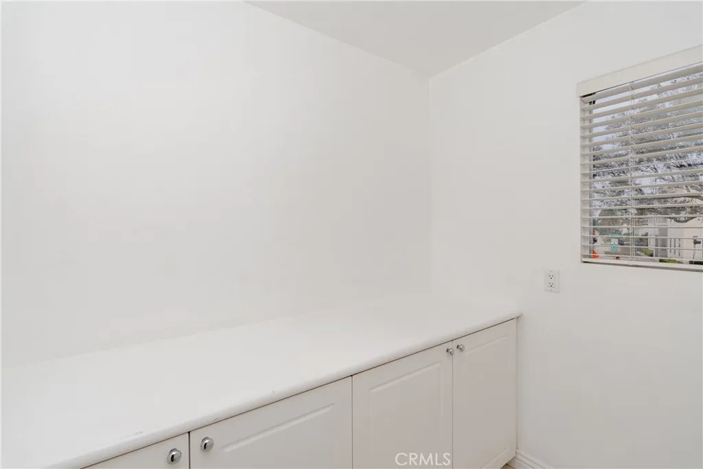 1888 Plaza Del Amo, Torrance, California 90501 home-pic-14