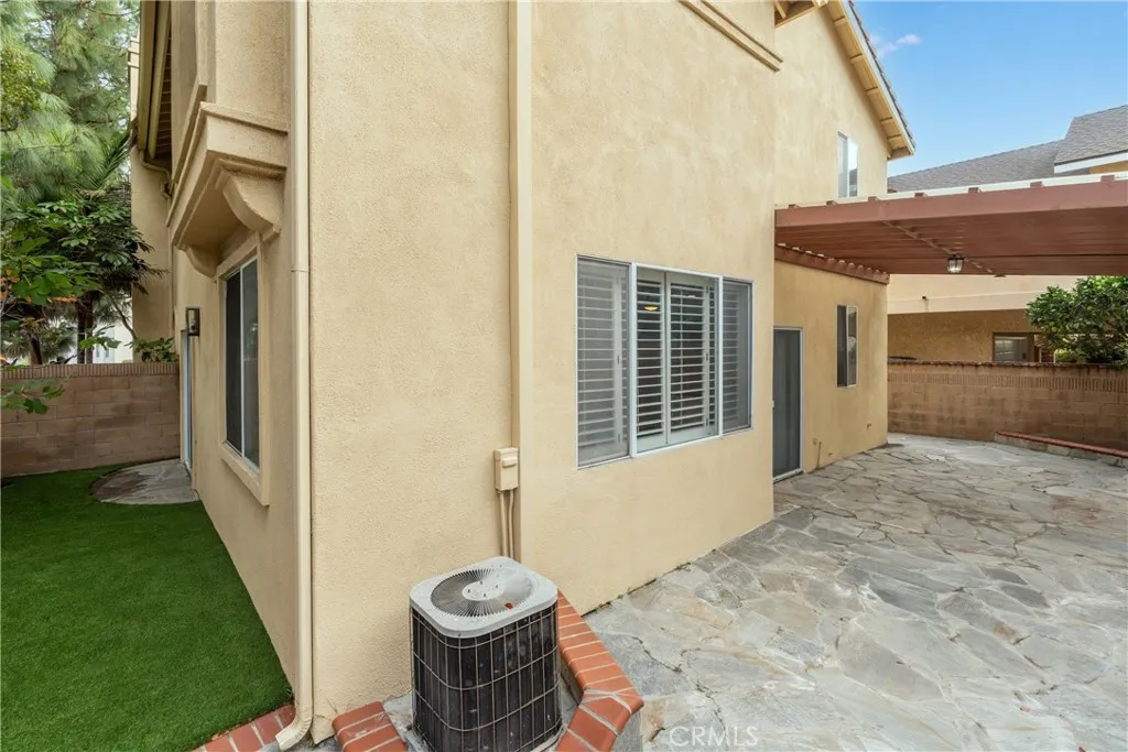 1888 Plaza Del Amo, Torrance, California 90501 home-pic-28