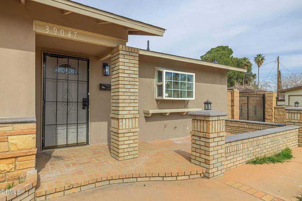 39047 Juniper Tree Road, Palmdale, California 93551 home-pic-4